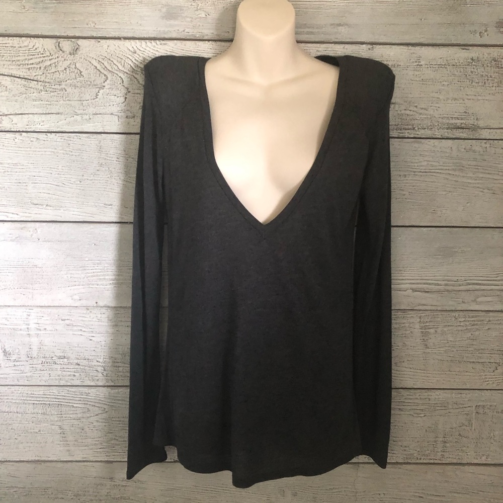 Blue Life Deep V-Neck Long Sleeve T-shirt Gray with Shoulder Pads Size Small